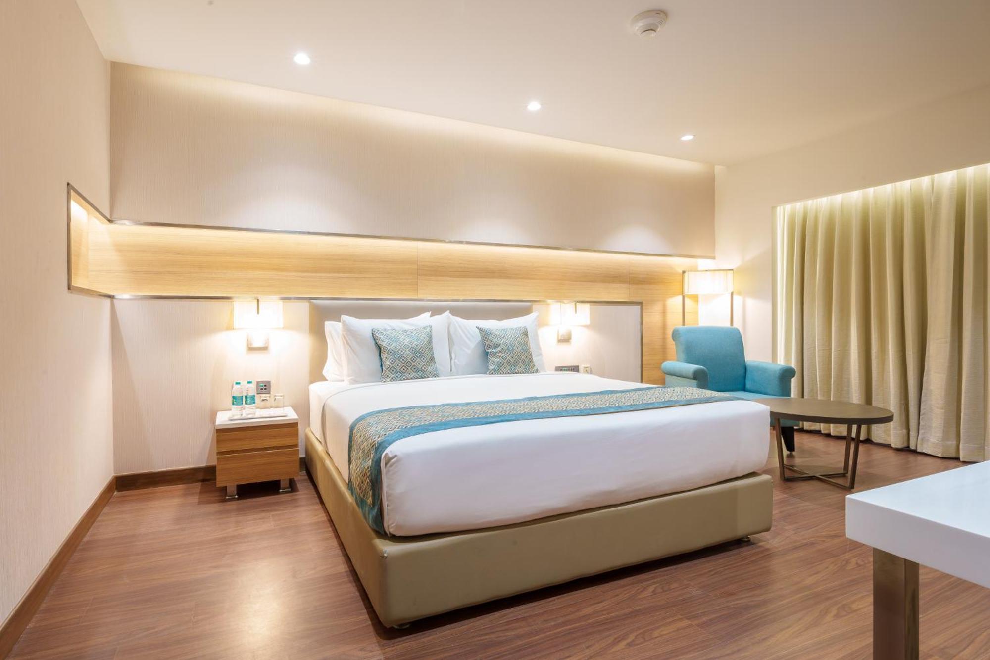 Pharos Hotels Csennai Kültér fotó