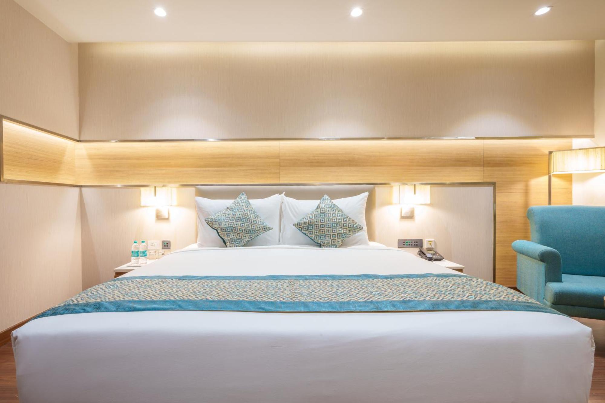 Pharos Hotels Csennai Kültér fotó