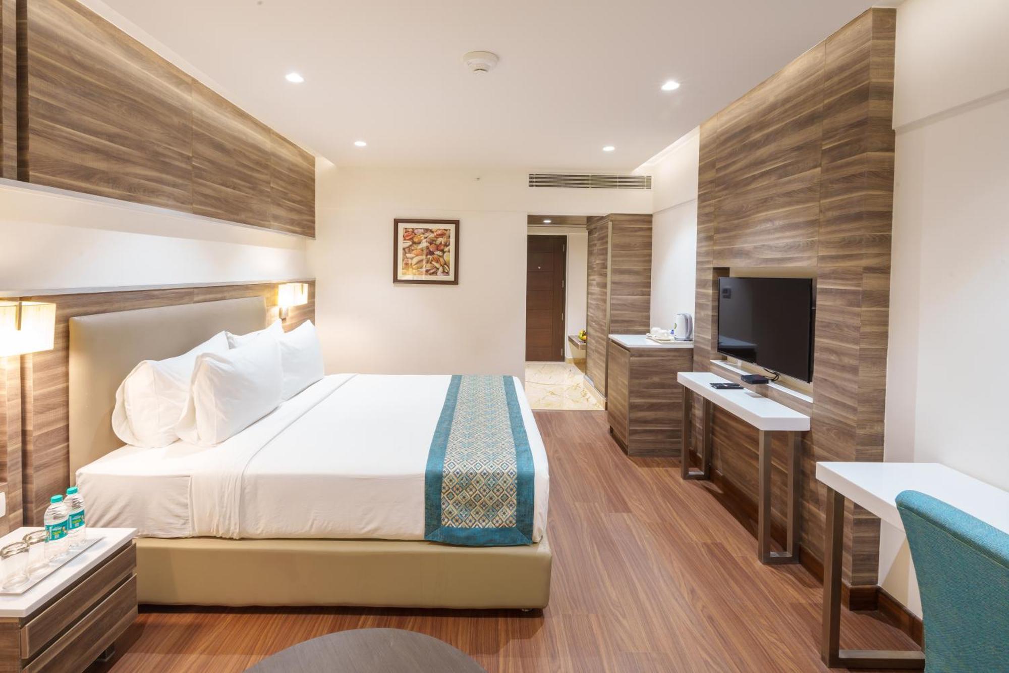 Pharos Hotels Csennai Kültér fotó